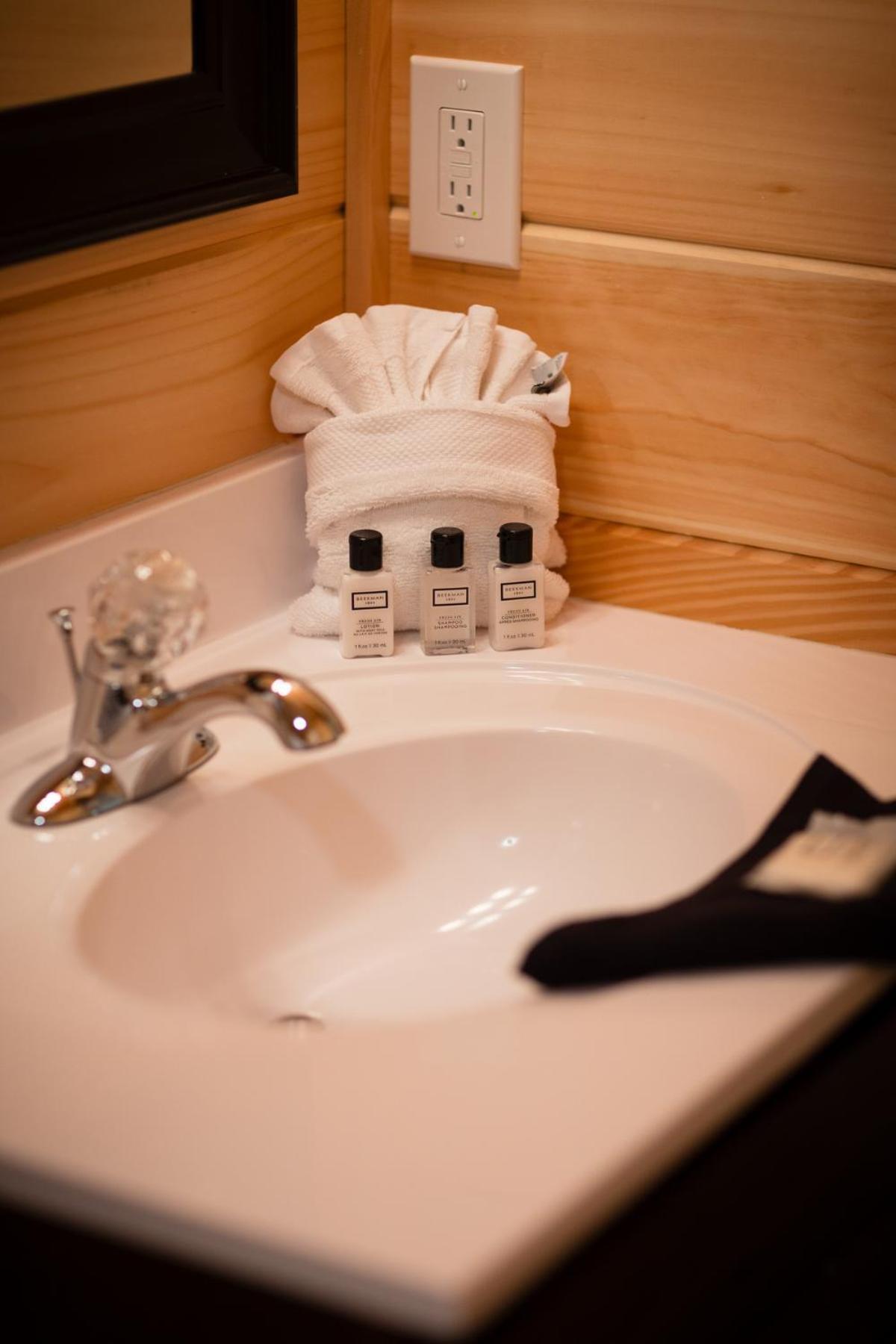 Bear Clubhouse Hot Tub, 1Mile From The Parkway, 900 In Free Tickets! Villa Pigeon Forge Eksteriør bilde