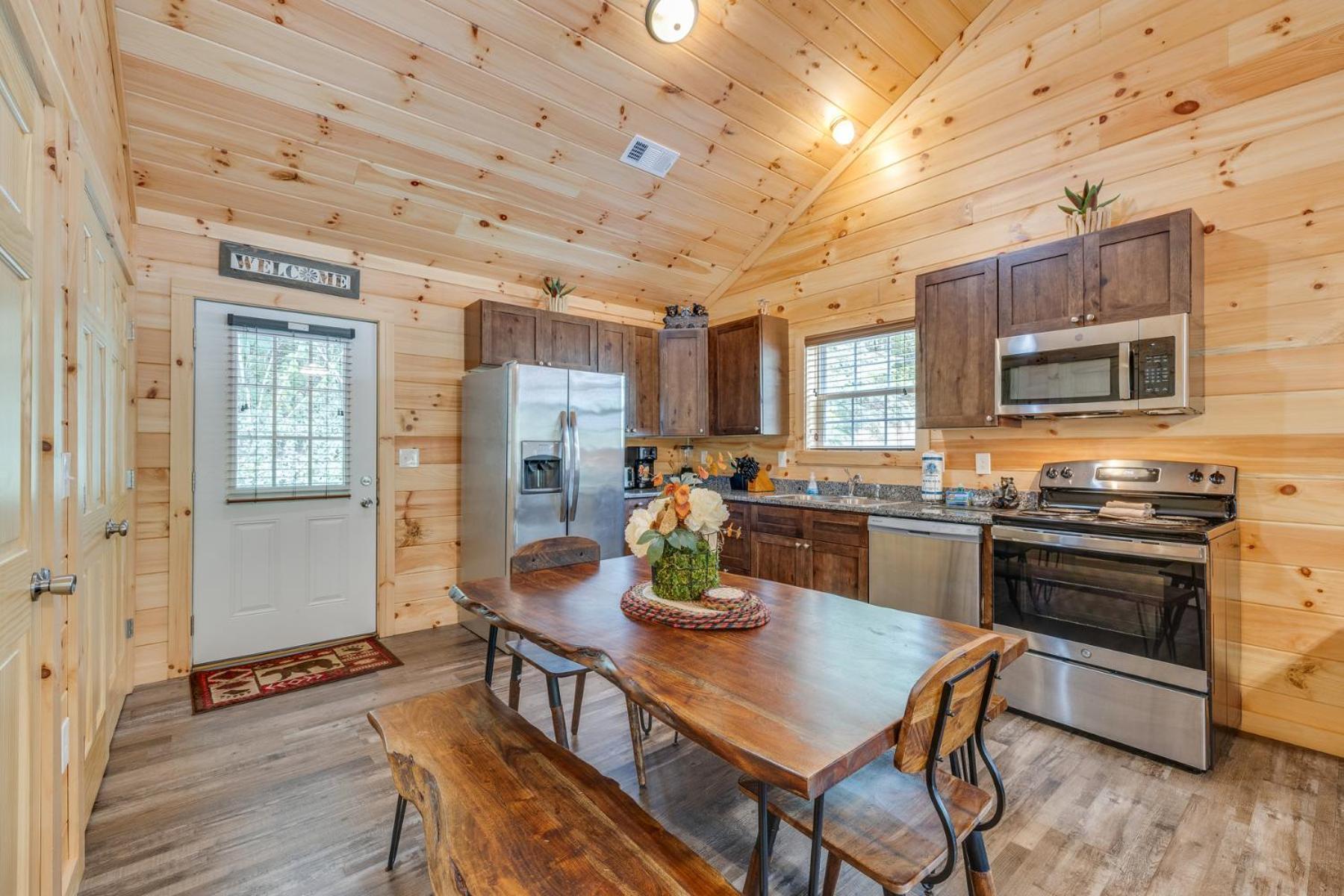 Bear Clubhouse Hot Tub, 1Mile From The Parkway, 900 In Free Tickets! Villa Pigeon Forge Eksteriør bilde