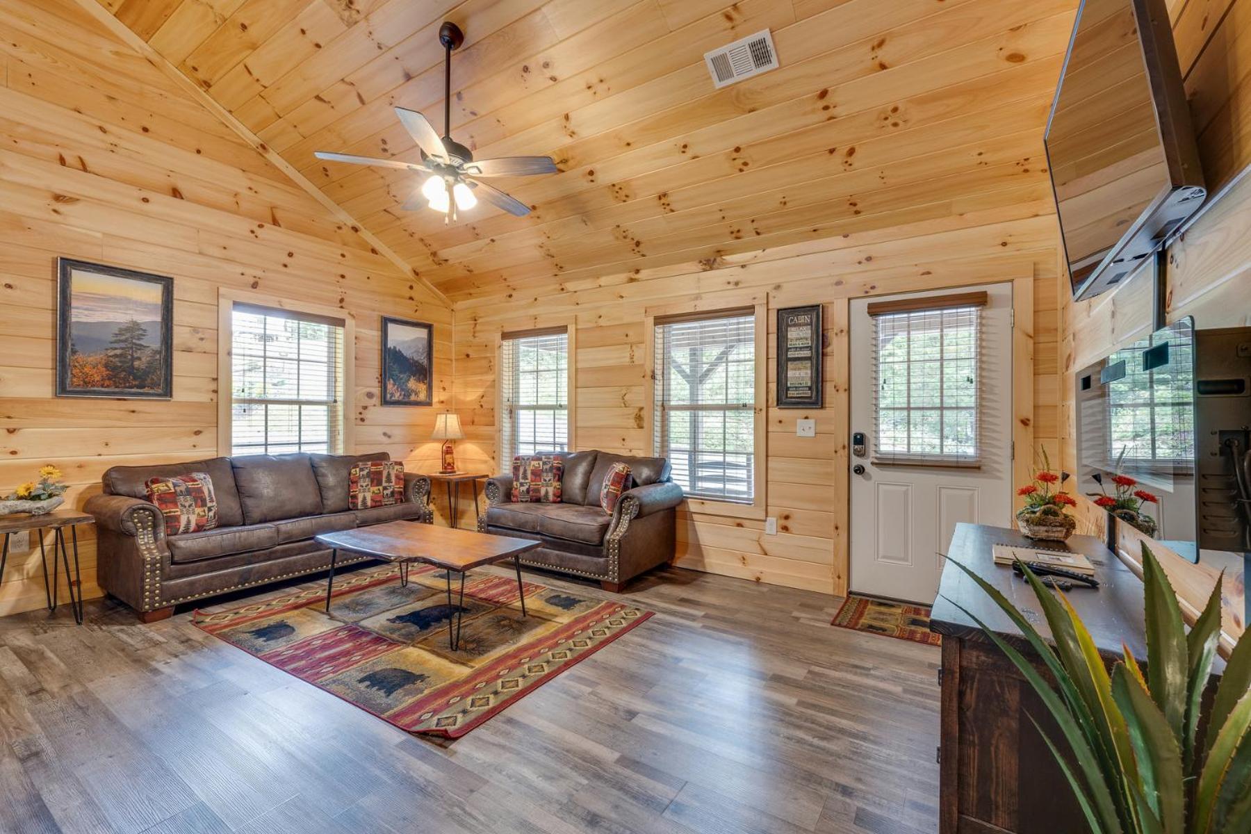 Bear Clubhouse Hot Tub, 1Mile From The Parkway, 900 In Free Tickets! Villa Pigeon Forge Eksteriør bilde